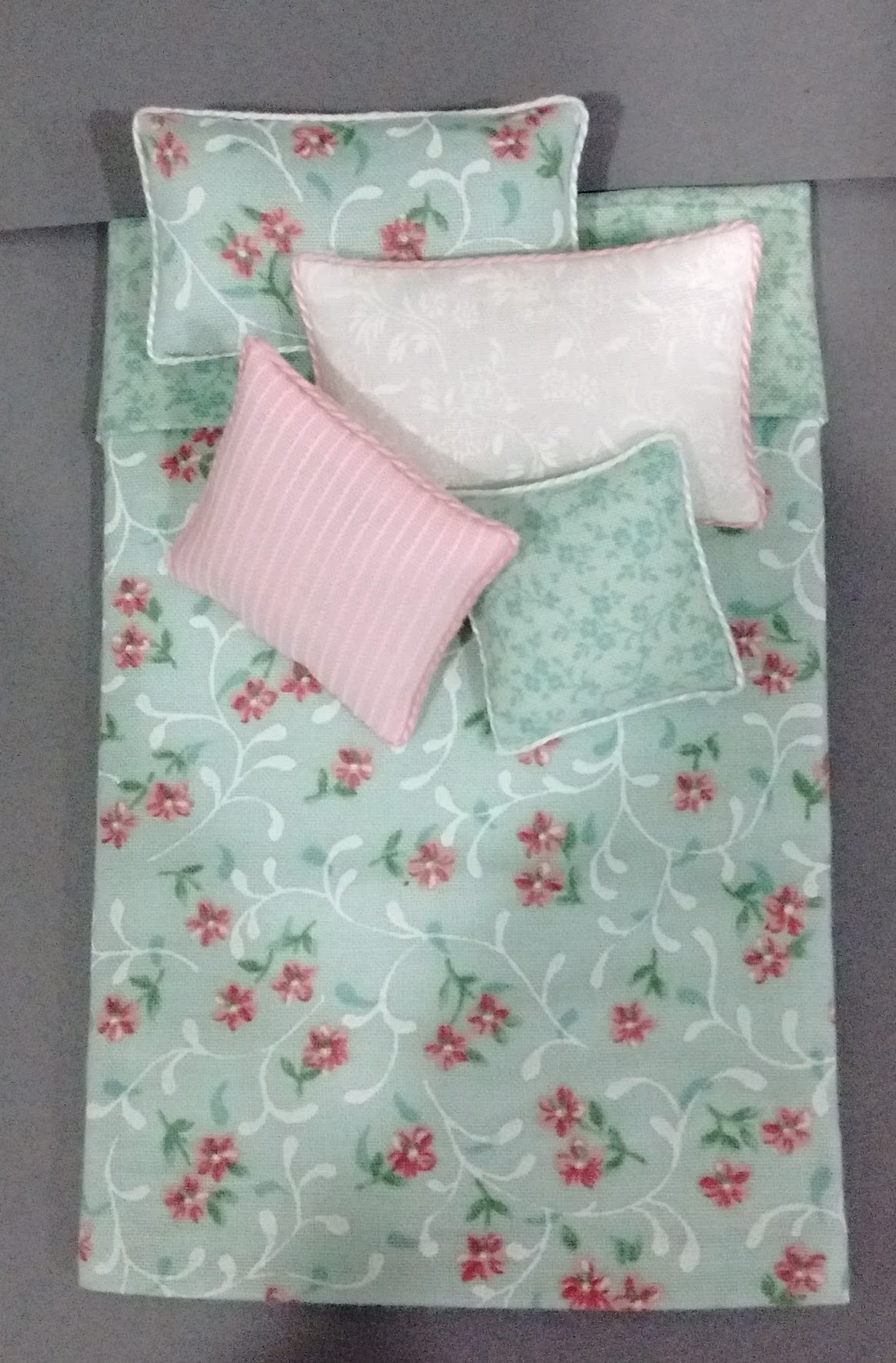 Aqua and Pink Comforter Set - Click Image to Close